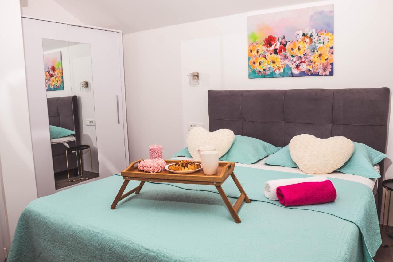 Apartmani Vuckovic Vodice Exteriör bild