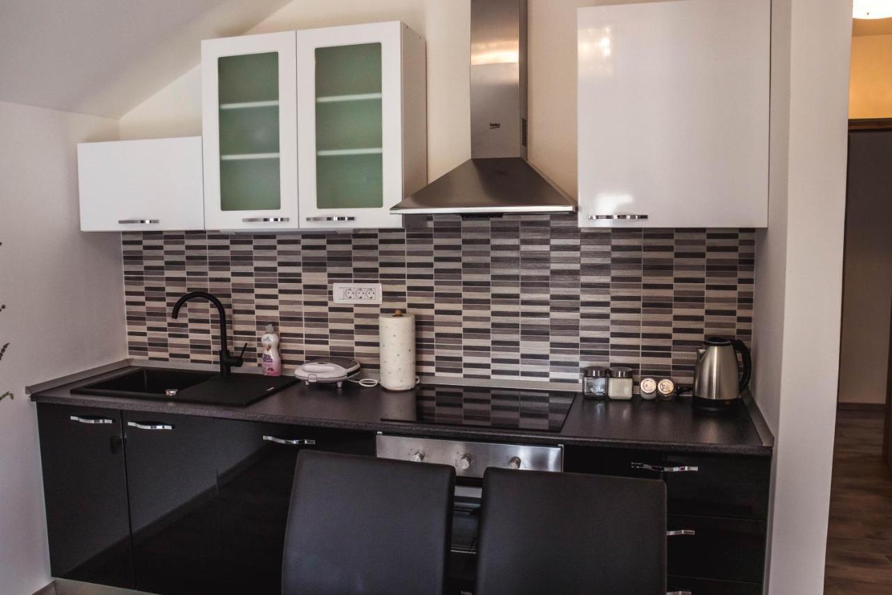 Apartmani Vuckovic Vodice Exteriör bild