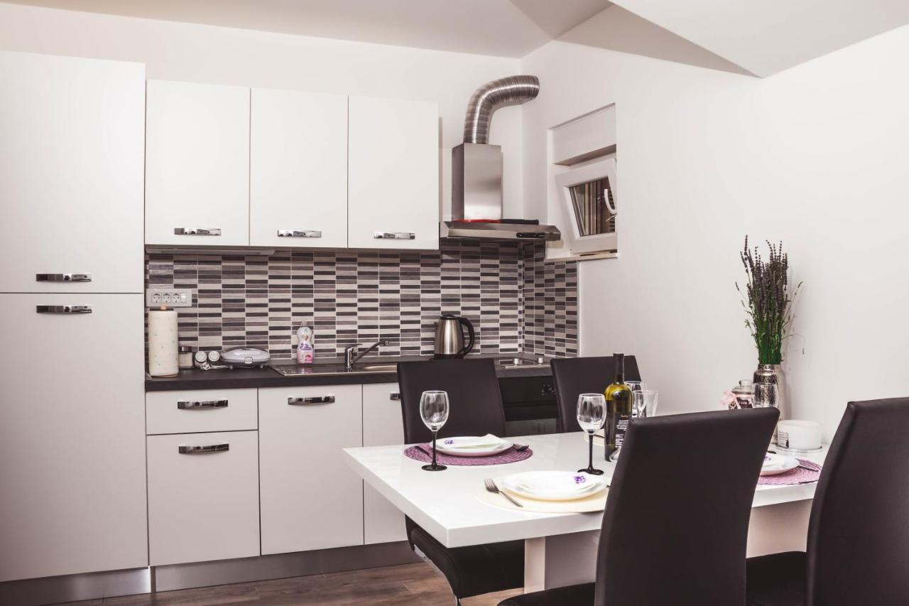 Apartmani Vuckovic Vodice Exteriör bild